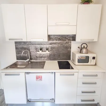 Apartment Balilla Centro Private Room&apartments Mansarda 7 San Benedetto del Tronto